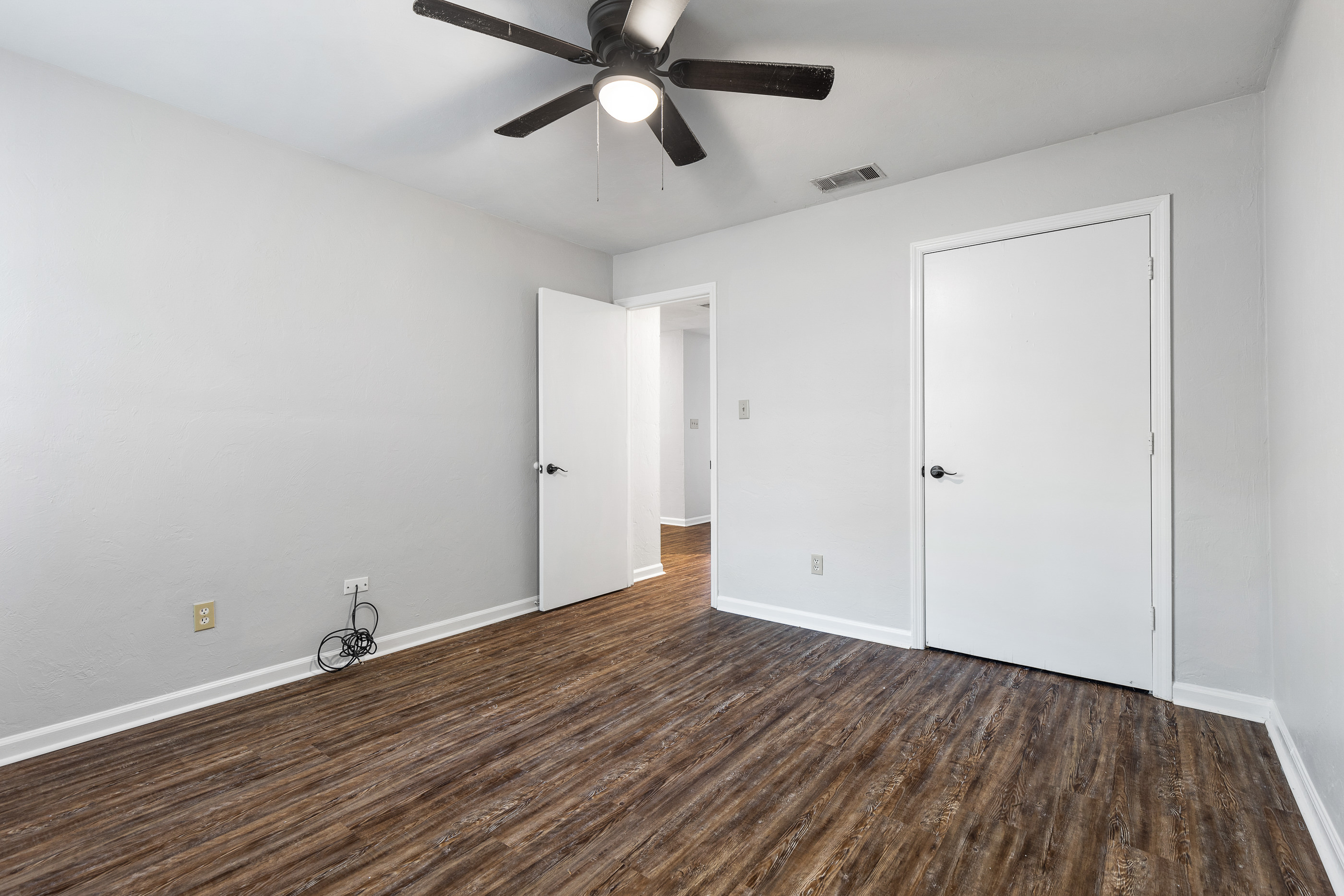 425 E 8th Ave - 11