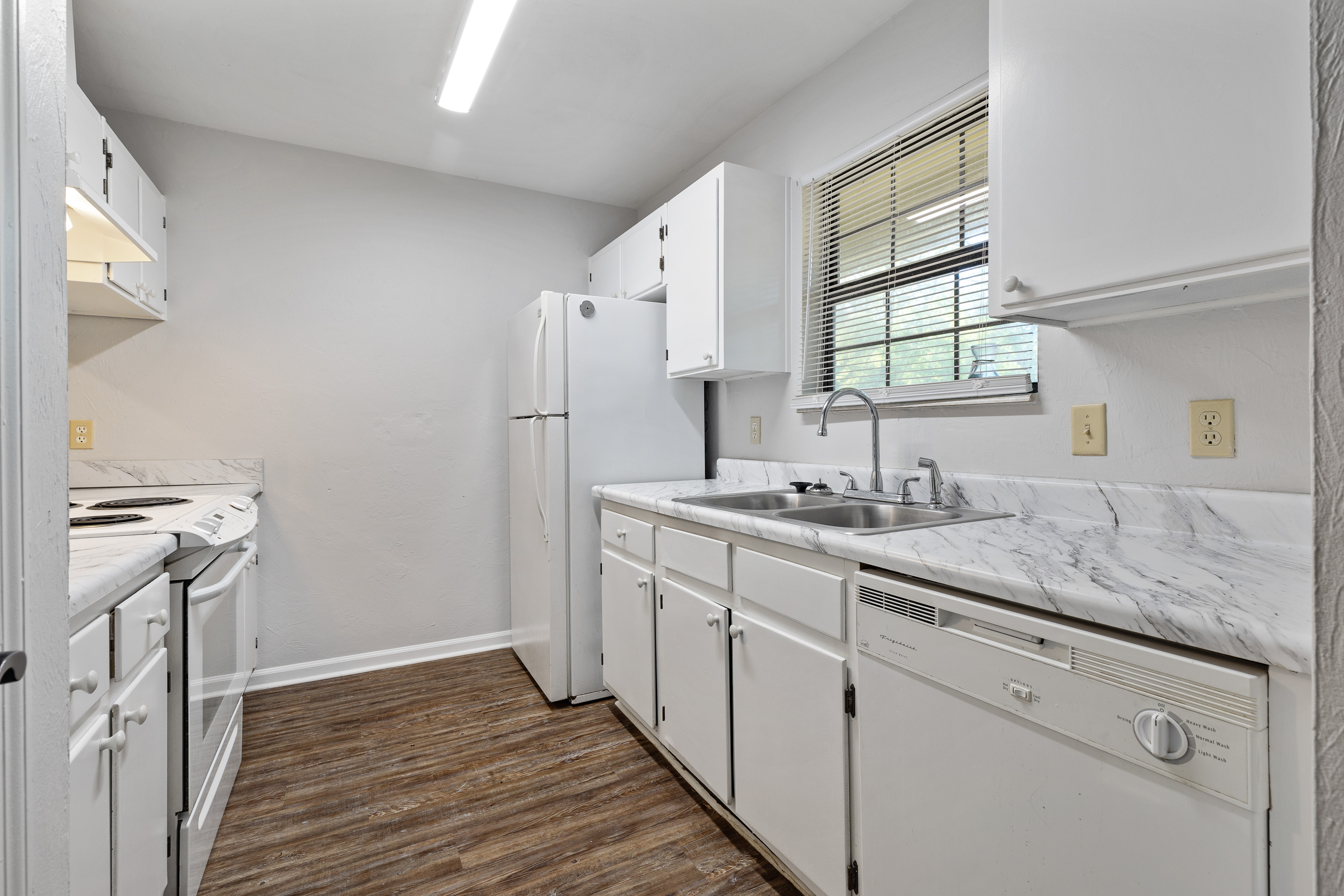 1344 Cherry Street - 8